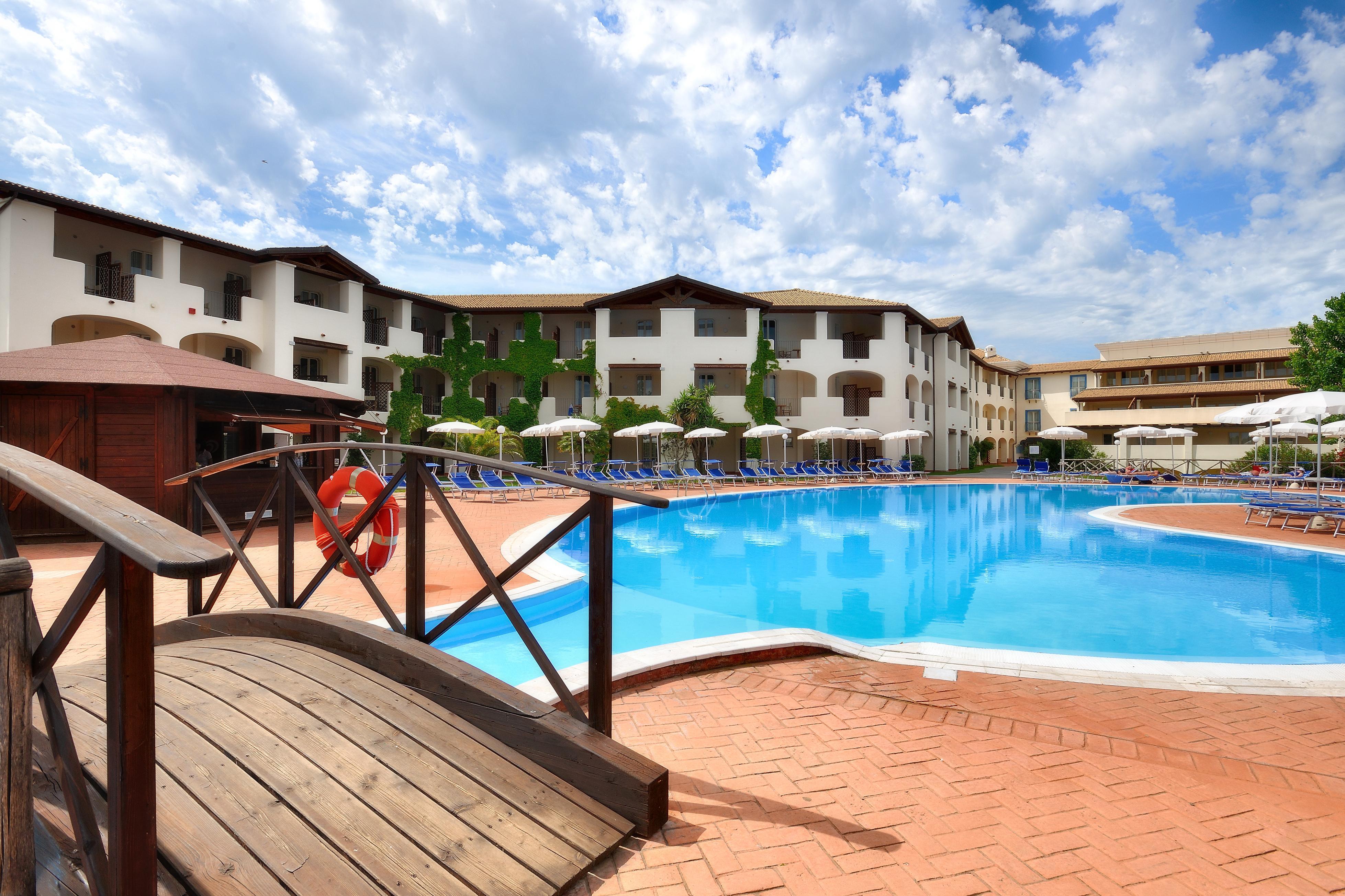 Cala Della Torre Resort La Caletta Esterno foto