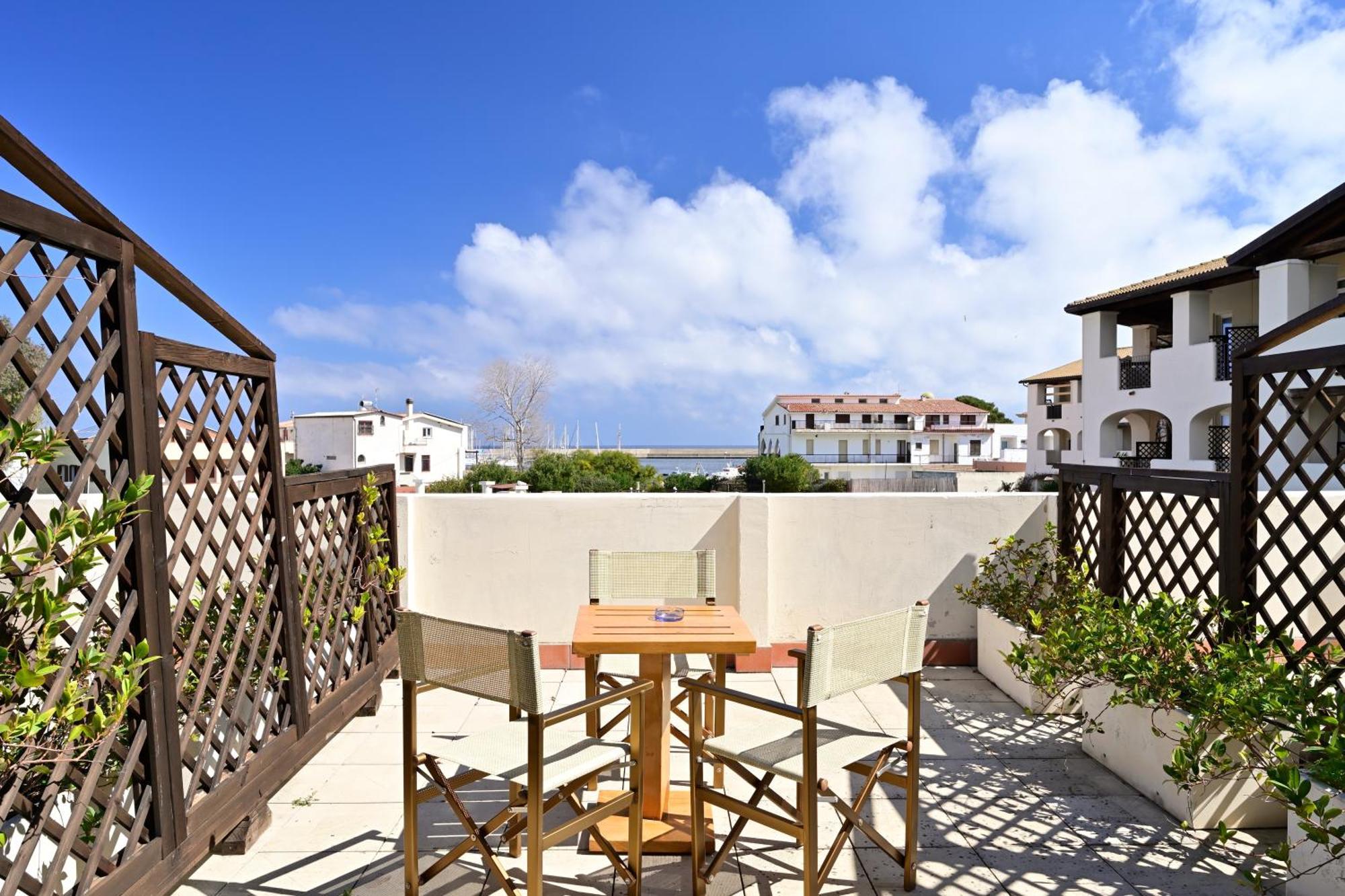 Cala Della Torre Resort La Caletta Esterno foto