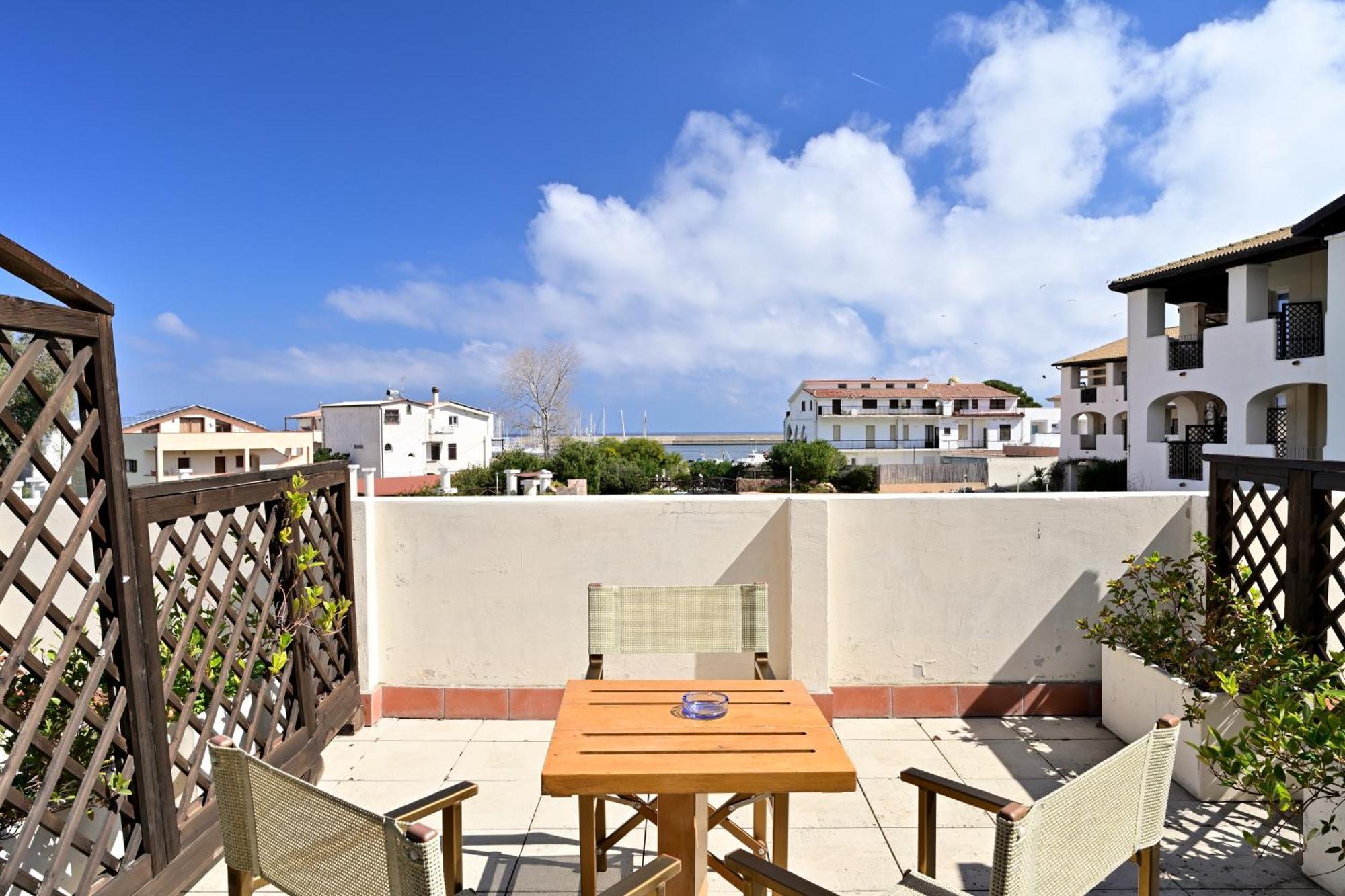 Cala Della Torre Resort La Caletta Esterno foto