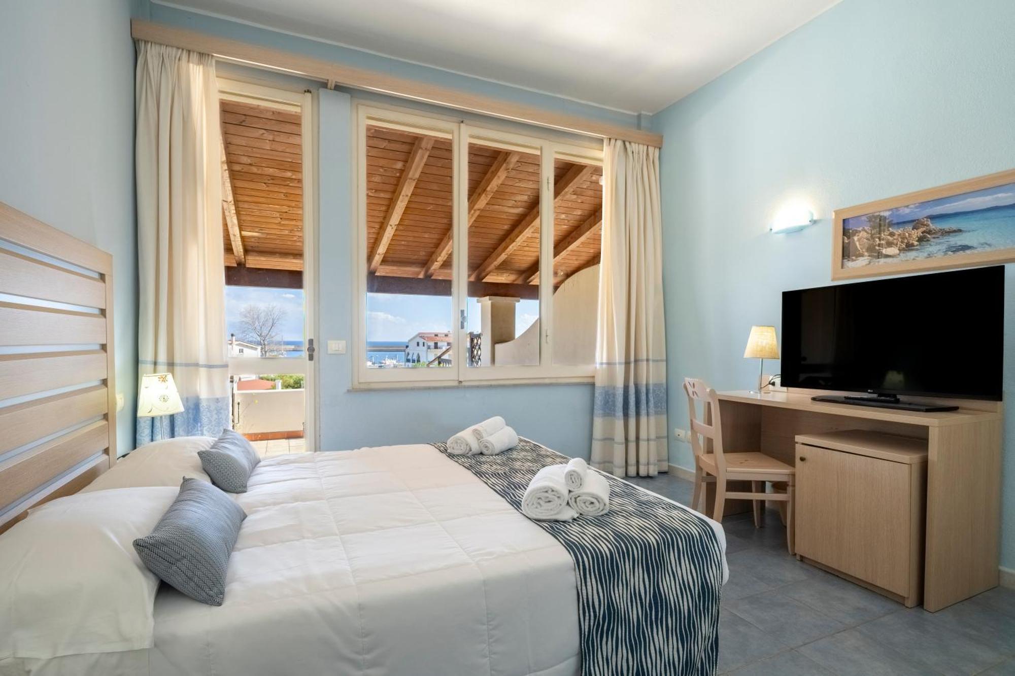 Cala Della Torre Resort La Caletta Esterno foto